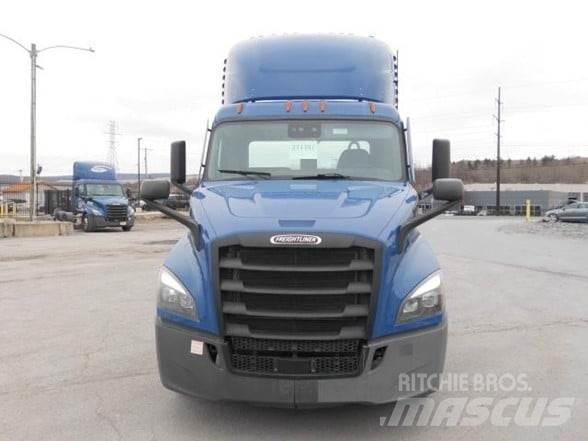 Freightliner CASCADIA 116 中古トラクターヘッド | トレーラーヘッド