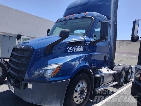 Freightliner CASCADIA 116 中古トラクターヘッド | トレーラーヘッド