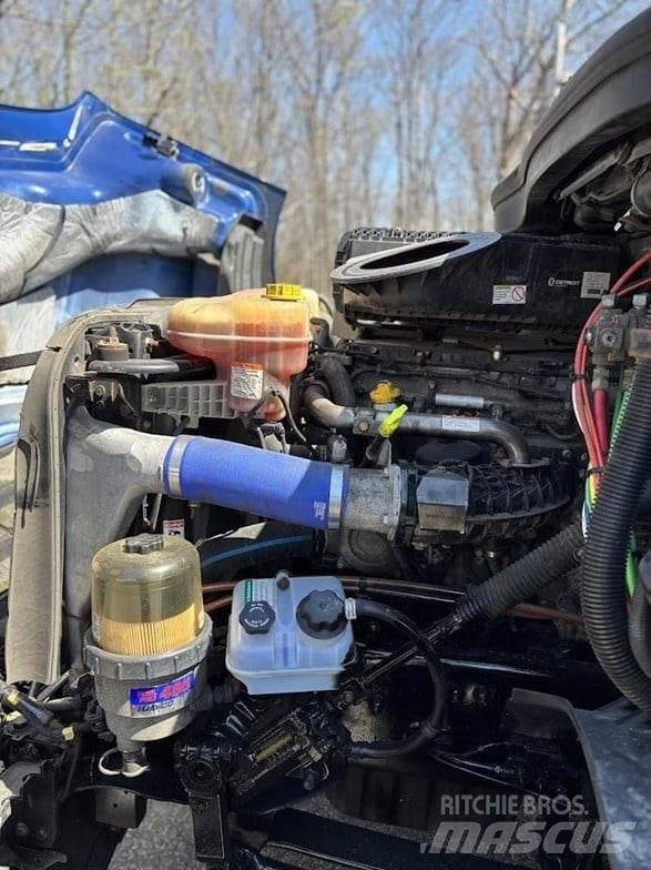Freightliner CASCADIA 116 中古トラクターヘッド | トレーラーヘッド