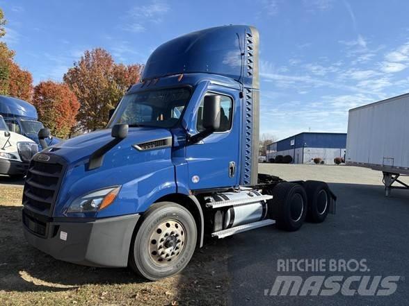 Freightliner CASCADIA 116 中古トラクターヘッド | トレーラーヘッド