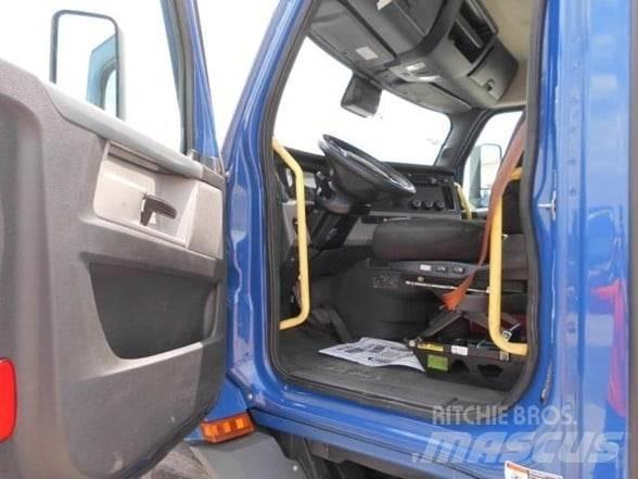 Freightliner CASCADIA 116 中古トラクターヘッド | トレーラーヘッド