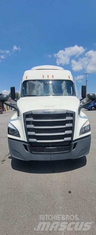 Freightliner CASCADIA 116 中古トラクターヘッド | トレーラーヘッド