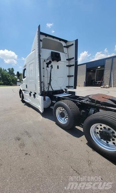 Freightliner CASCADIA 116 中古トラクターヘッド | トレーラーヘッド