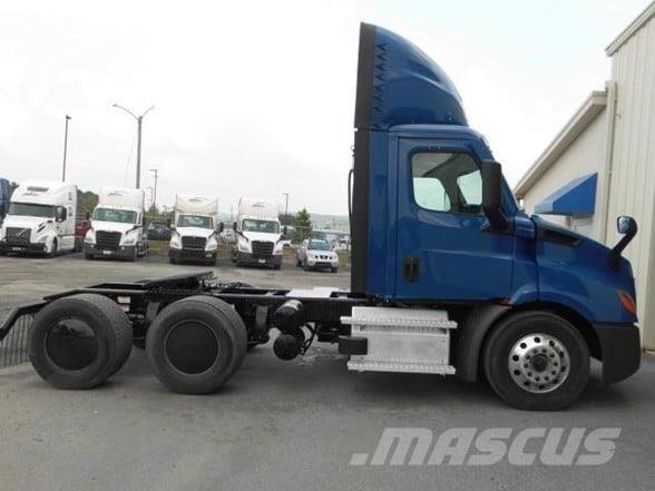 Freightliner CASCADIA 116 中古トラクターヘッド | トレーラーヘッド