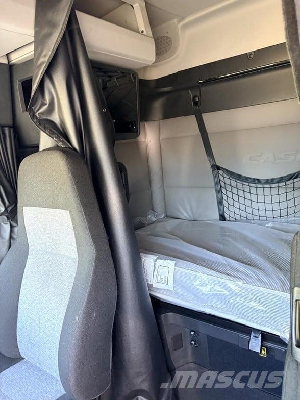 Freightliner CASCADIA 116 中古トラクターヘッド | トレーラーヘッド