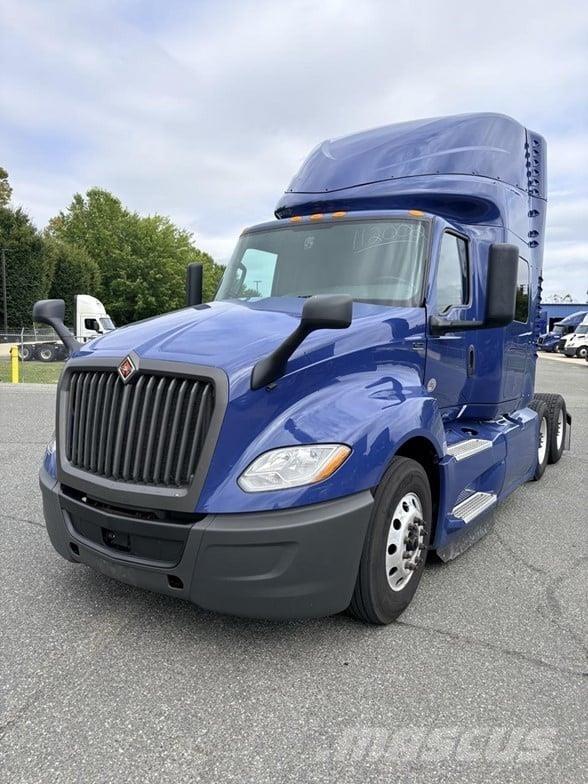 International LT 中古トラクターヘッド | トレーラーヘッド