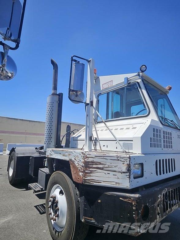 Kalmar OTTAWA 4X2 OFF-ROAD ターミナルトラクター