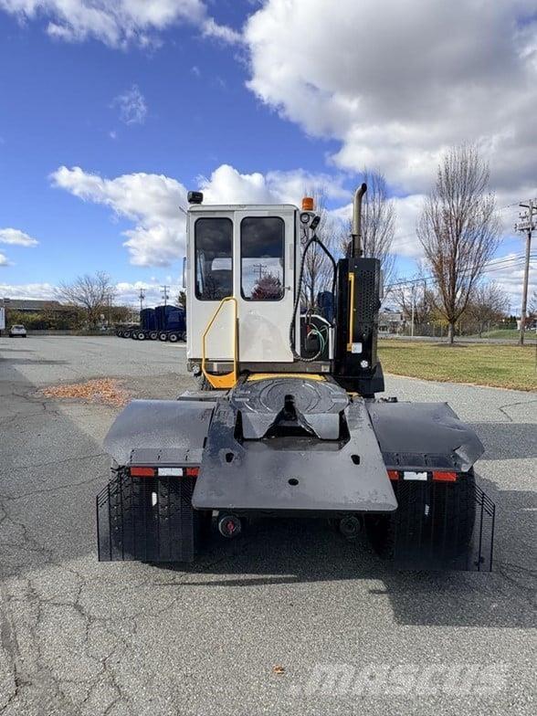 Kalmar OTTAWA 4X2 OFF-ROAD ターミナルトラクター