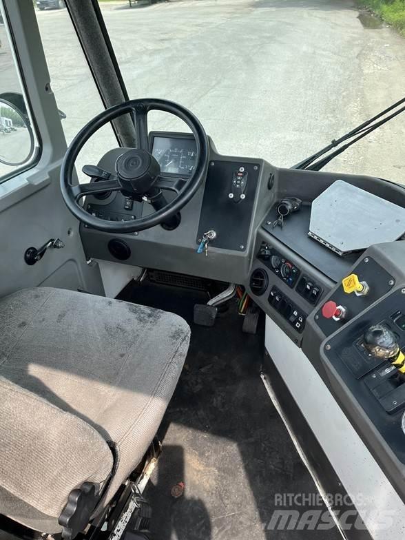 Kalmar OTTAWA T2 ターミナルトラクター