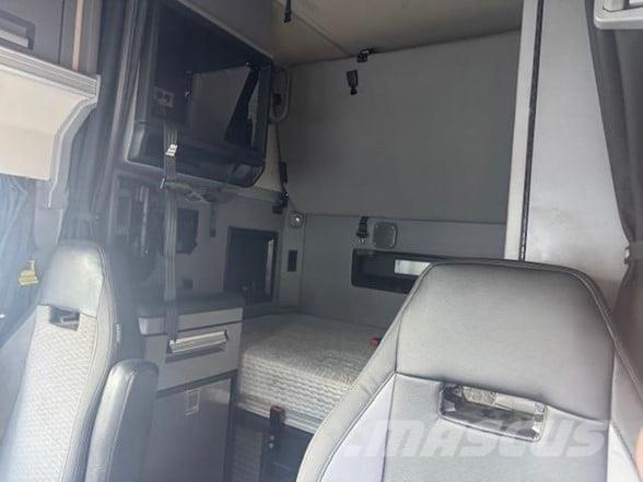 Mack ANTHEM 64T 中古トラクターヘッド | トレーラーヘッド