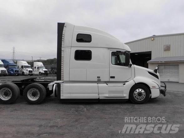 Volvo VNL64T860 中古トラクターヘッド | トレーラーヘッド