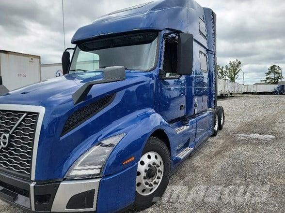 Volvo VNL64T860 中古トラクターヘッド | トレーラーヘッド