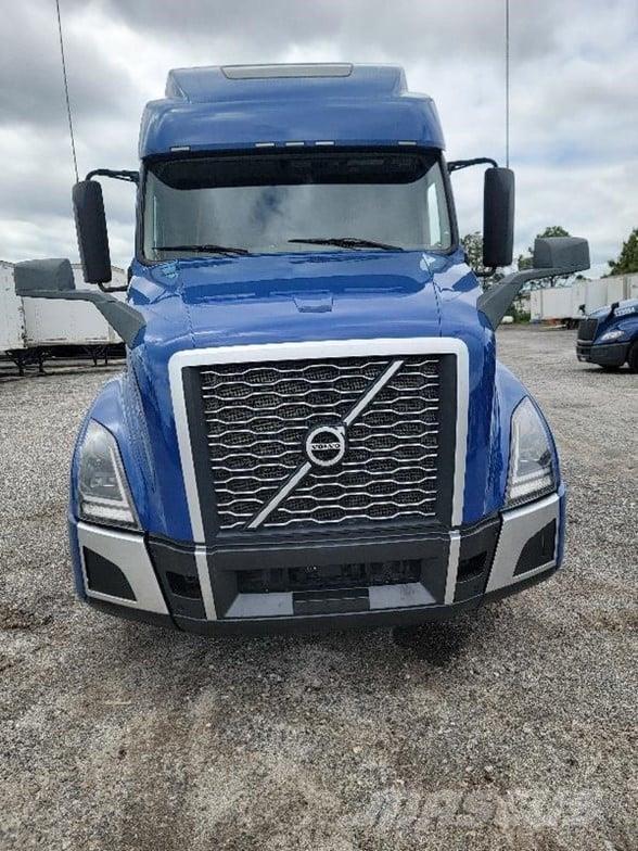 Volvo VNL64T860 中古トラクターヘッド | トレーラーヘッド