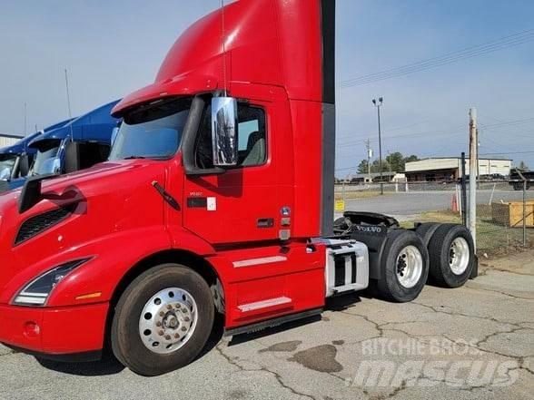 Volvo VNR64T300 中古トラクターヘッド | トレーラーヘッド
