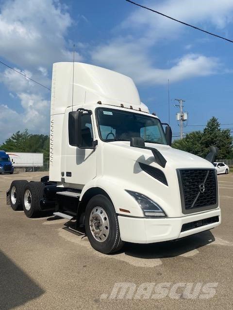 Volvo VNR64T300 中古トラクターヘッド | トレーラーヘッド