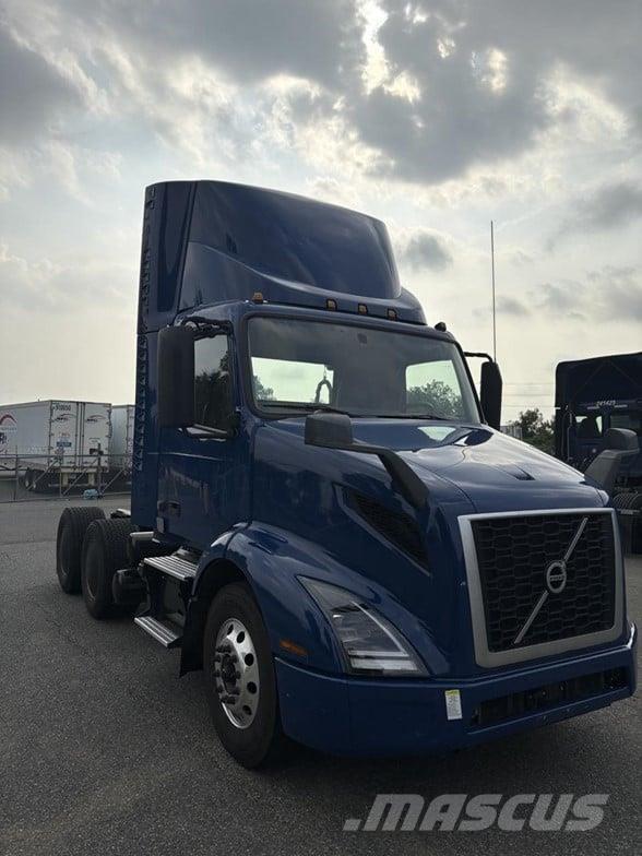 Volvo VNR64T300 中古トラクターヘッド | トレーラーヘッド