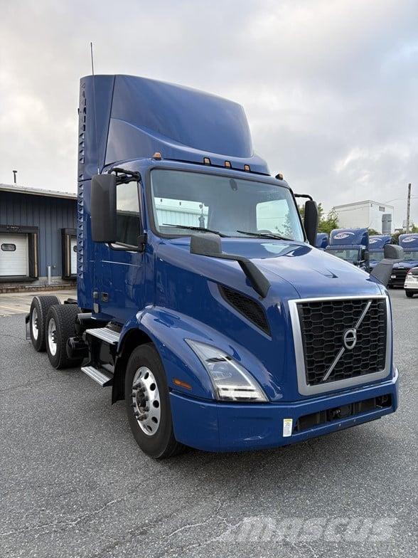 Volvo VNR64T300 中古トラクターヘッド | トレーラーヘッド
