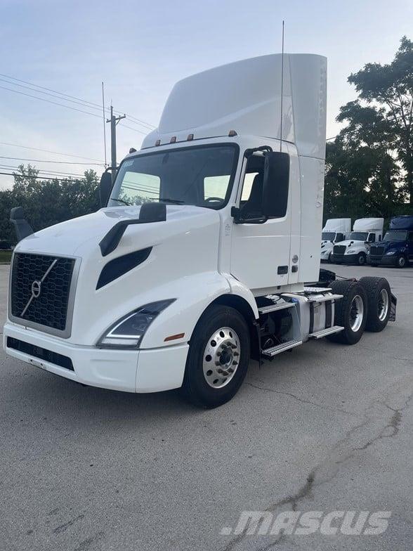 Volvo VNR64T300 中古トラクターヘッド | トレーラーヘッド