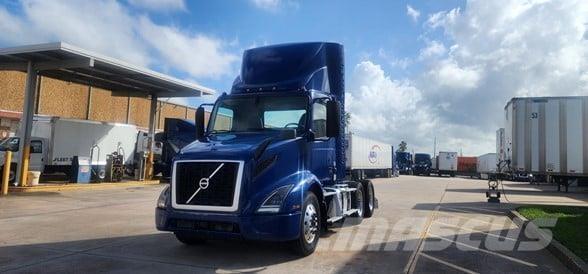 Volvo VNR64T300 中古トラクターヘッド | トレーラーヘッド