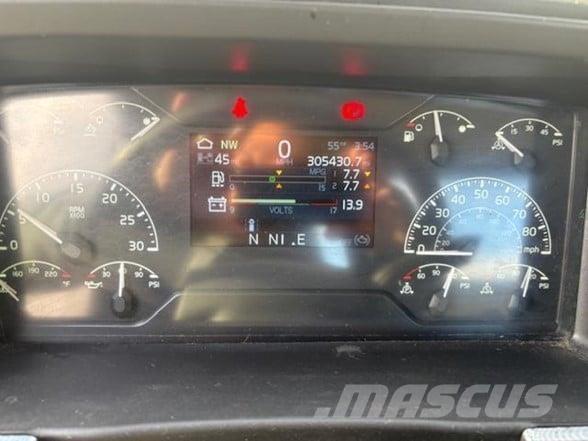 Volvo VNR64T300 中古トラクターヘッド | トレーラーヘッド