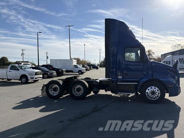 Volvo VNR64T300 中古トラクターヘッド | トレーラーヘッド