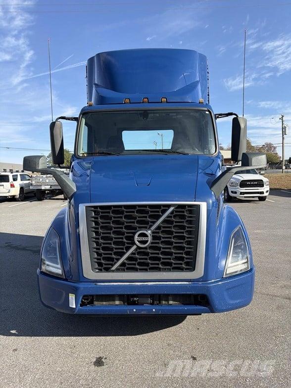Volvo VNR64T300 中古トラクターヘッド | トレーラーヘッド