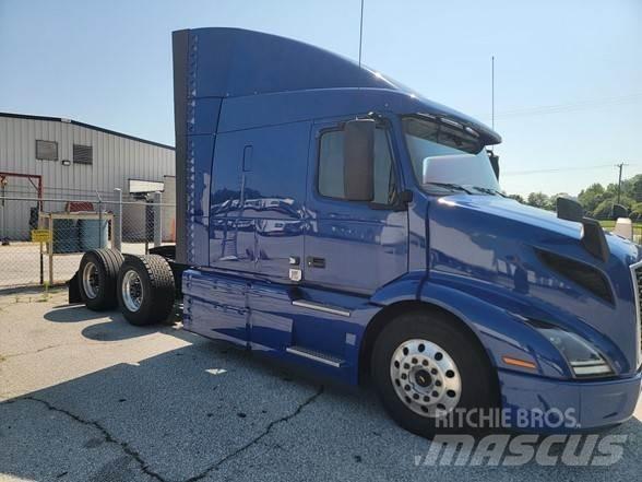 Volvo VNR64T640 中古トラクターヘッド | トレーラーヘッド