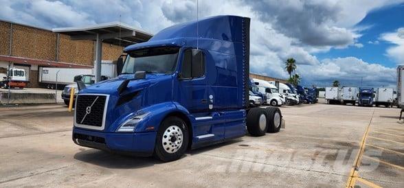 Volvo VNR64T640 中古トラクターヘッド | トレーラーヘッド