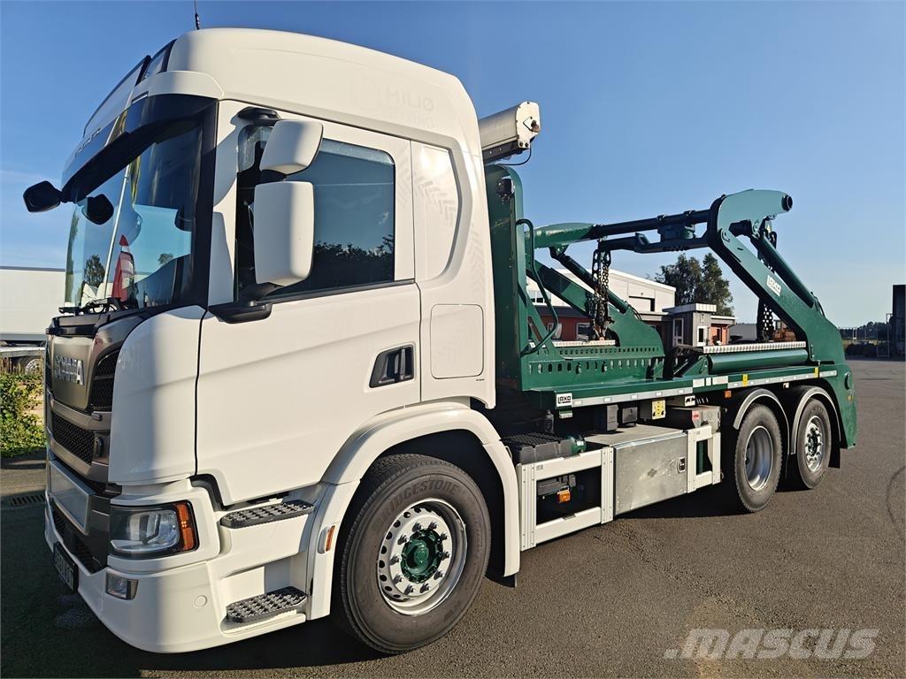 Scania P370 スキップローダートラック