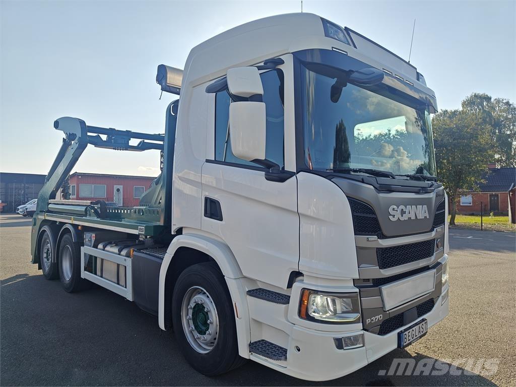 Scania P370 スキップローダートラック