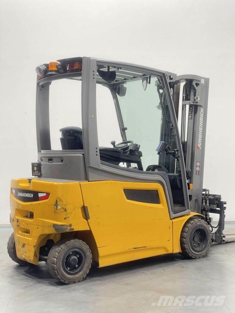 Jungheinrich EFG 320 バッテリーフォークリフト