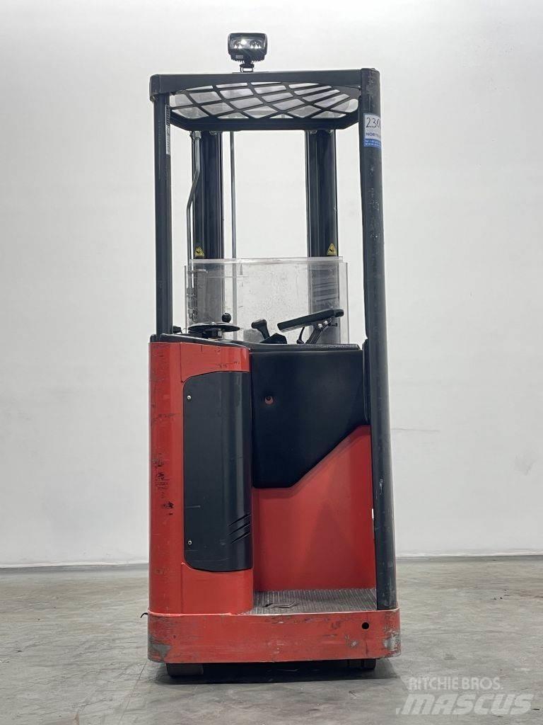 Linde Actil L1350TTYi 自走式スタッカー