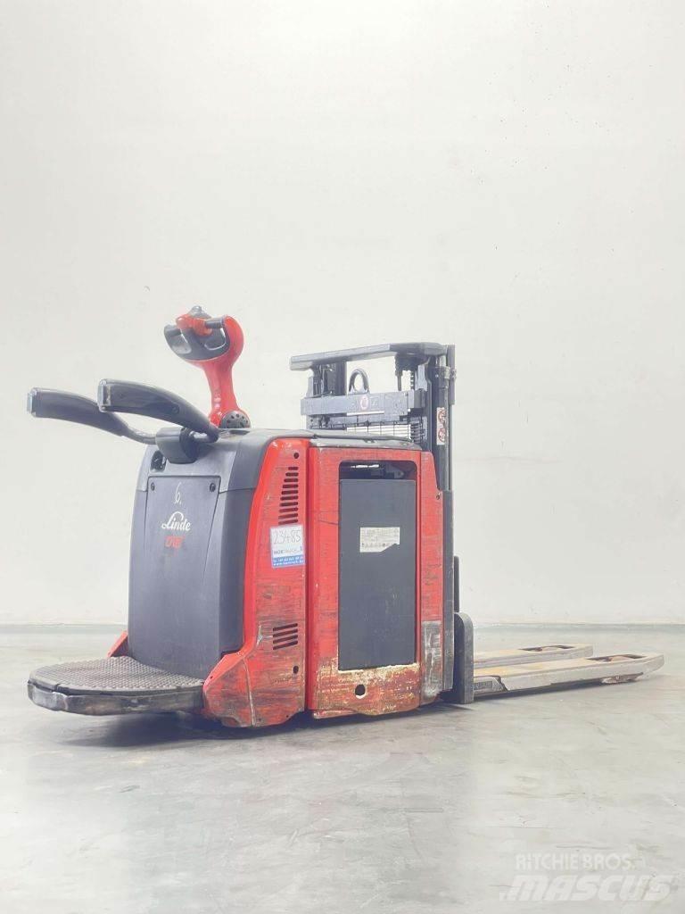 Linde D12AP-133 ウォーキンフォークリフト