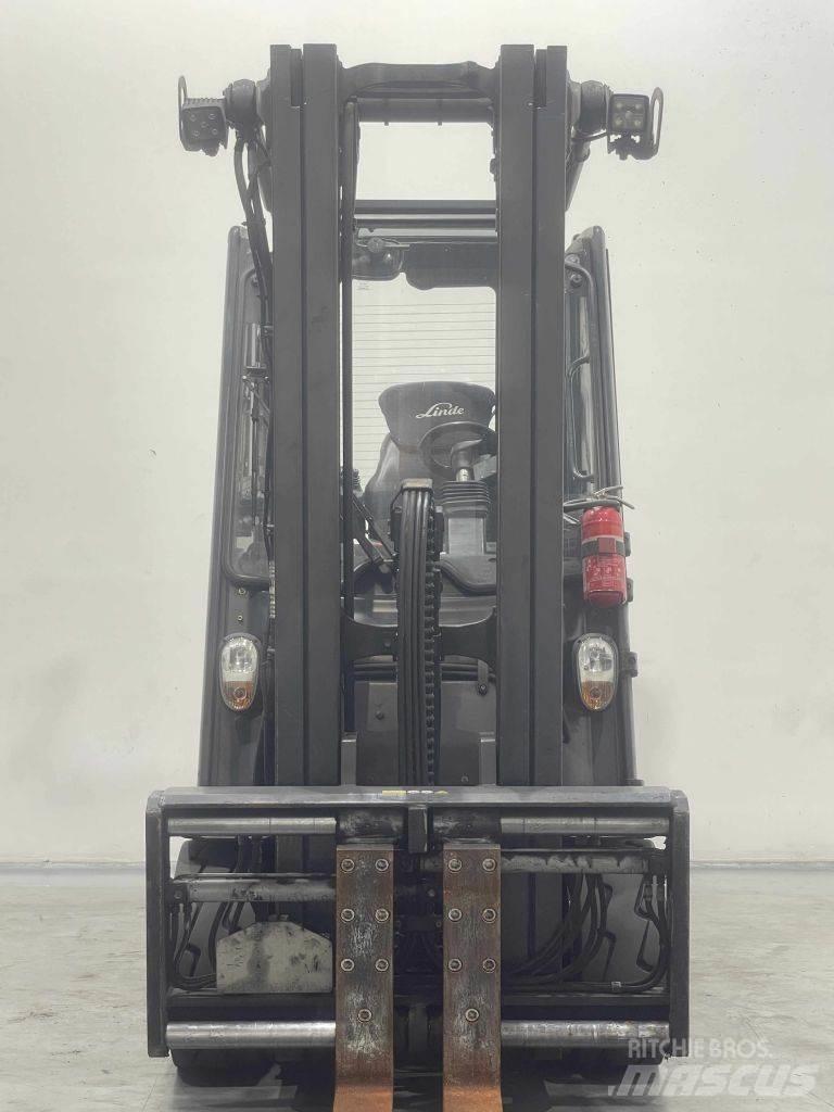 Linde E30H-01/600-387 バッテリーフォークリフト