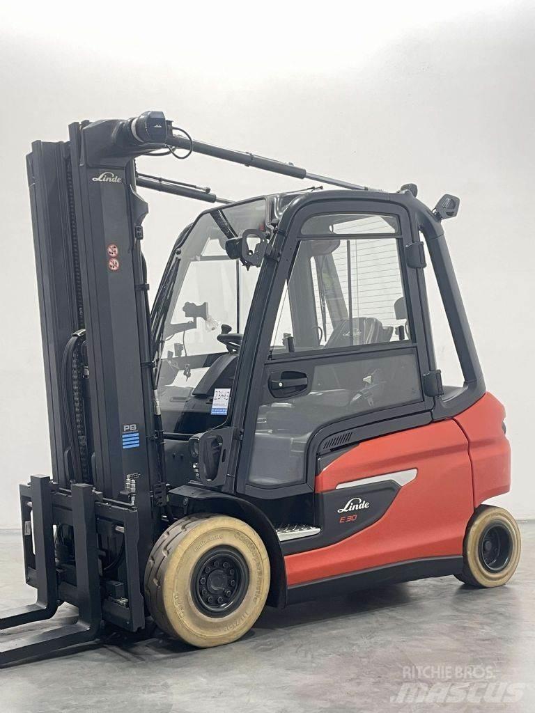 Linde E30L-01-1252 バッテリーフォークリフト