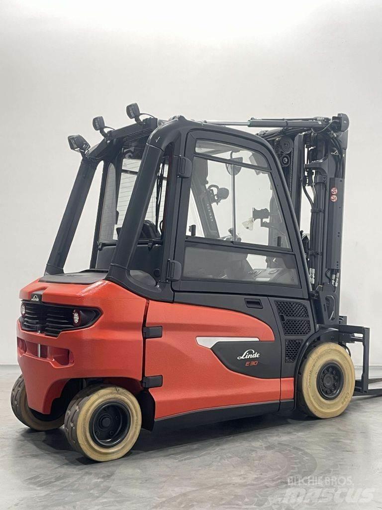 Linde E30L-01-1252 バッテリーフォークリフト