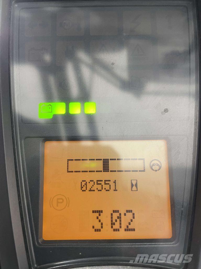 Linde E50HL-01-388 バッテリーフォークリフト