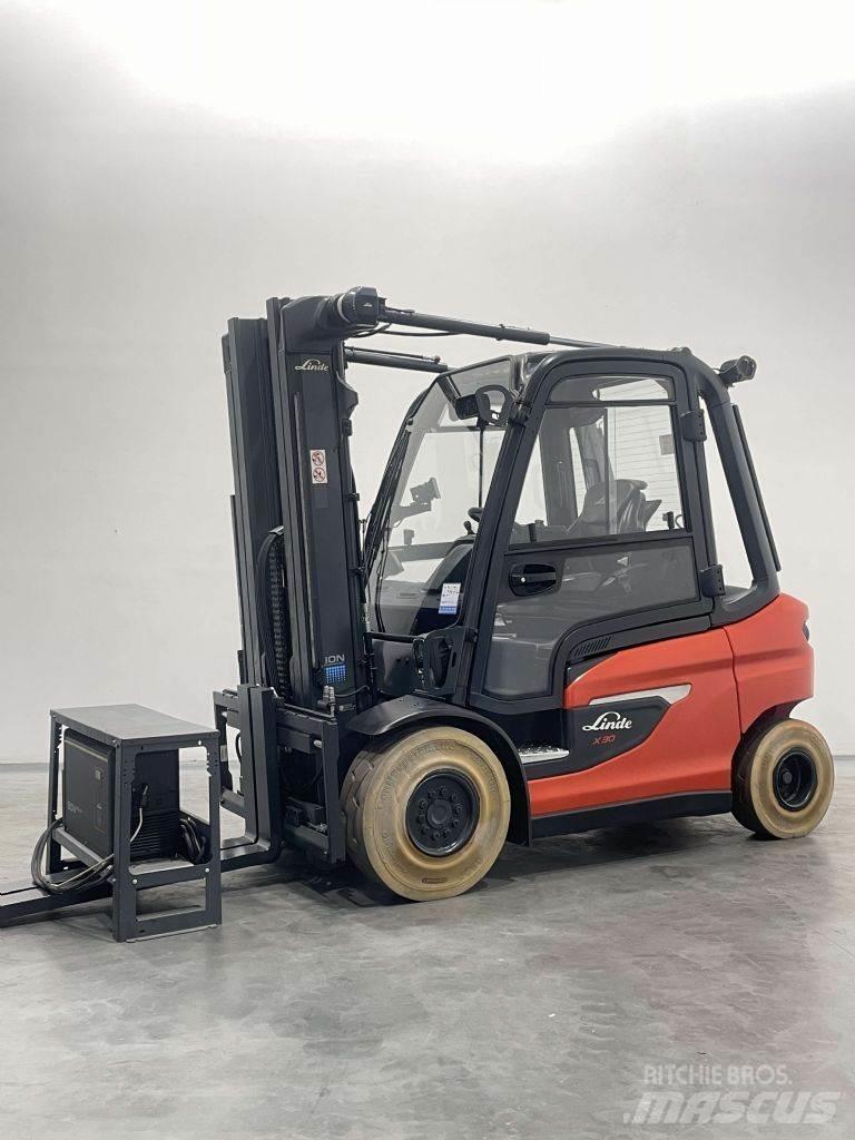 Linde X30-1252-Li-Ion バッテリーフォークリフト