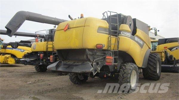 New Holland CX840 コンバイン