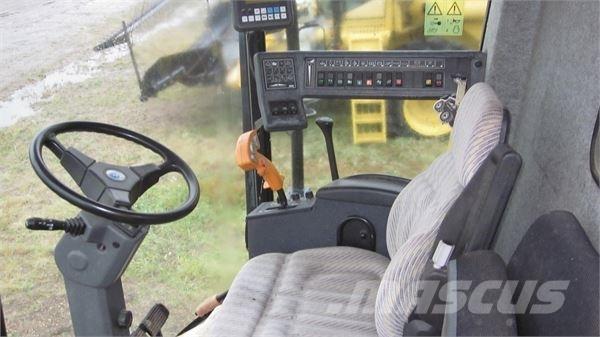 New Holland TX66 コンバイン