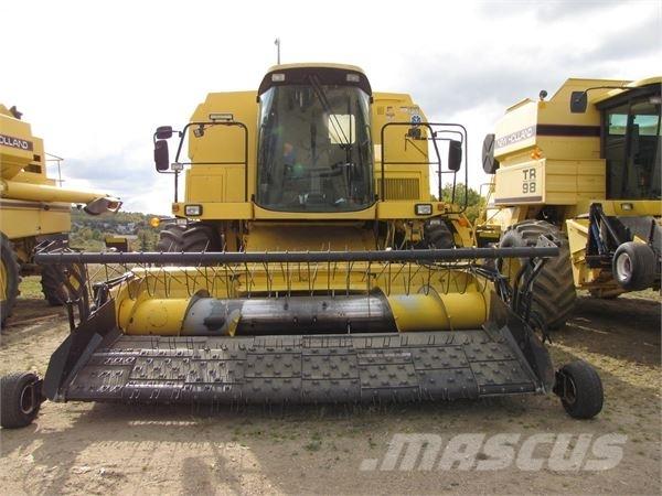 New Holland TX66 コンバイン