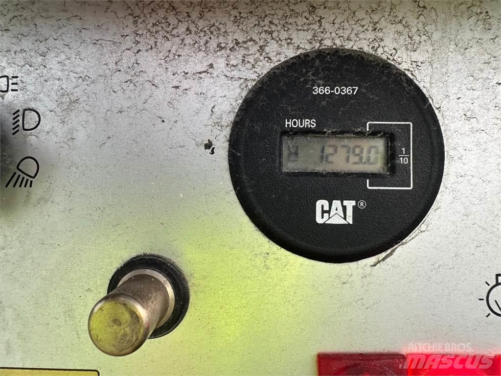 CAT AP255 Paver アスファルトフィニッシャ
