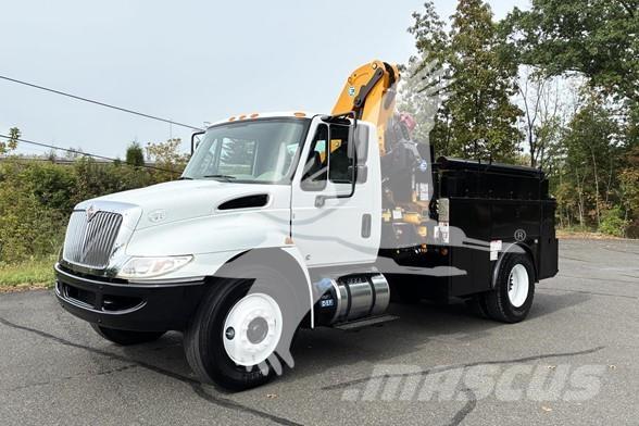 Effer 135/3S 木材積込用クレーン