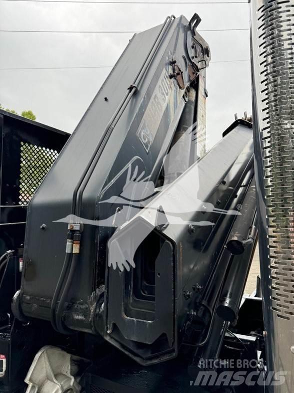 Hiab 300-6 木材積込用クレーン
