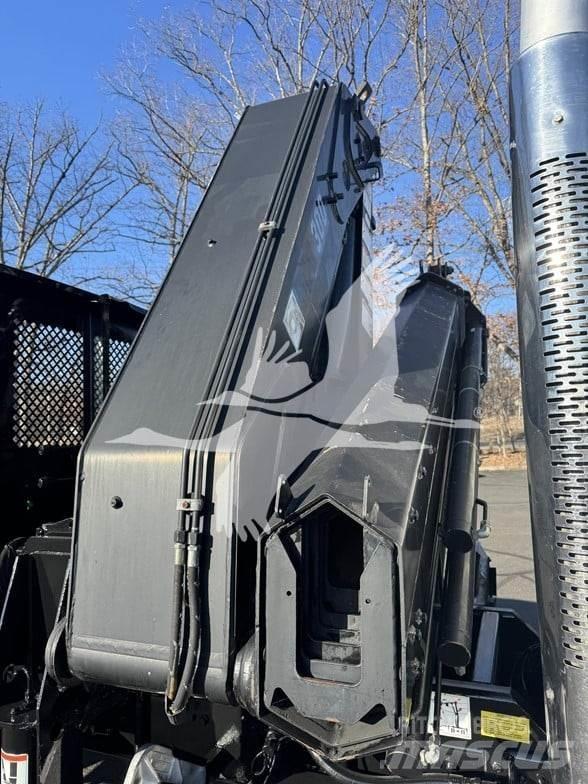 Hiab 300-6 木材積込用クレーン