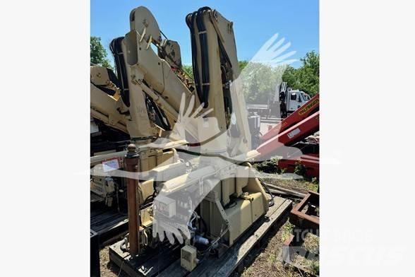Hiab 8108-2 木材積込用クレーン