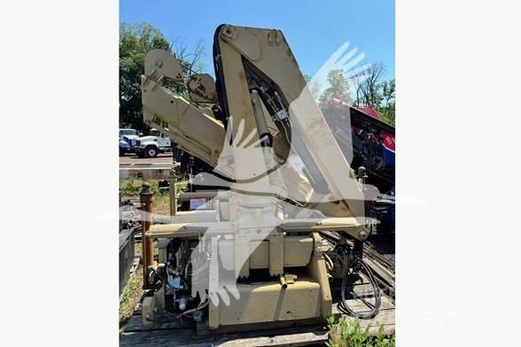 Hiab 8108-2 木材積込用クレーン