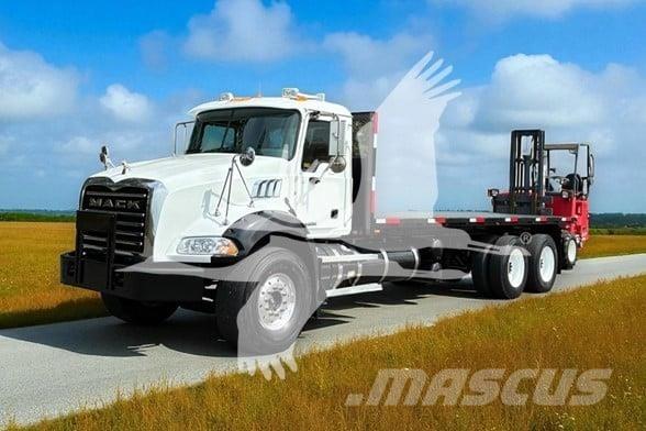 Moffett M55 トラック積載用フォークリフト