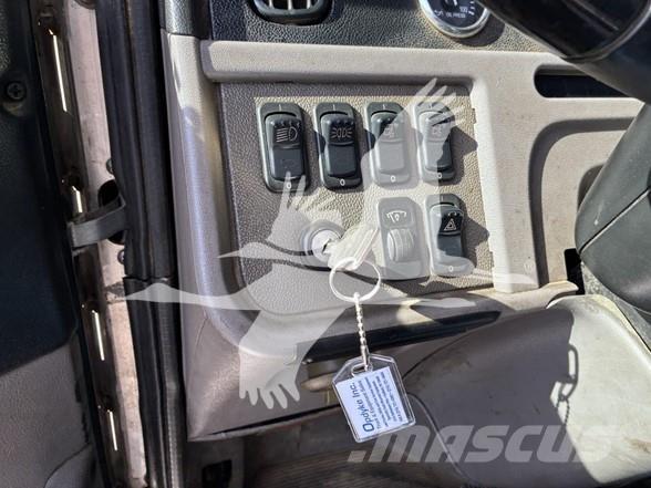 Peterbilt 365 平ボディー