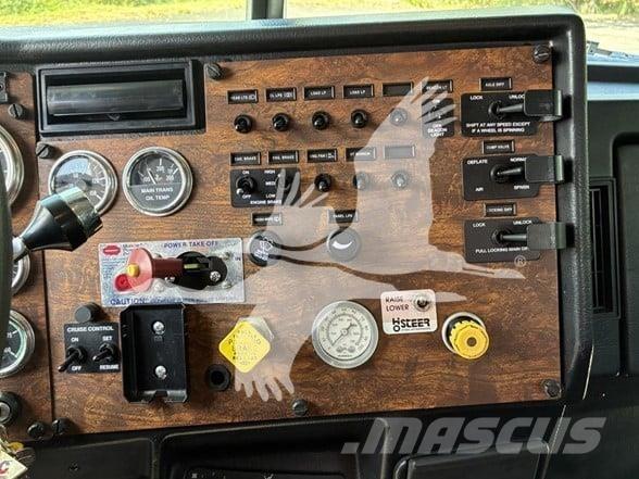 Terex BT4792 クレーントラック、ユニック車